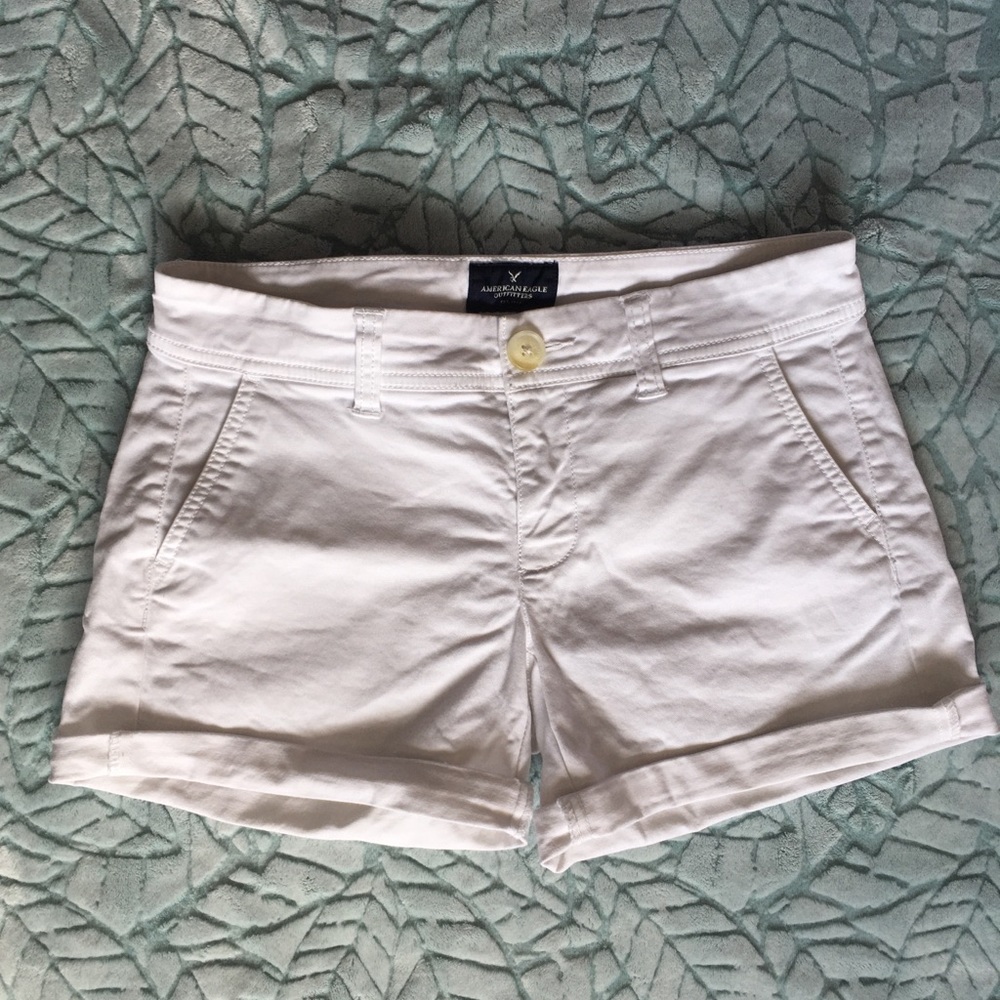 American Eagle white midi shorts